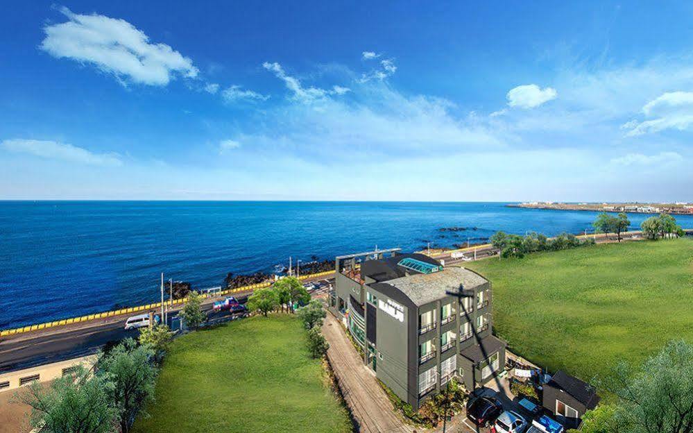 Maniju Pension Togŭnnae Exteriér fotografie